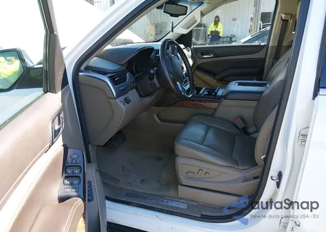 2017 Chevrolet Tahoe Premier z USA, uszkodzony, nr VIN 1GNSCCKC9HR112223